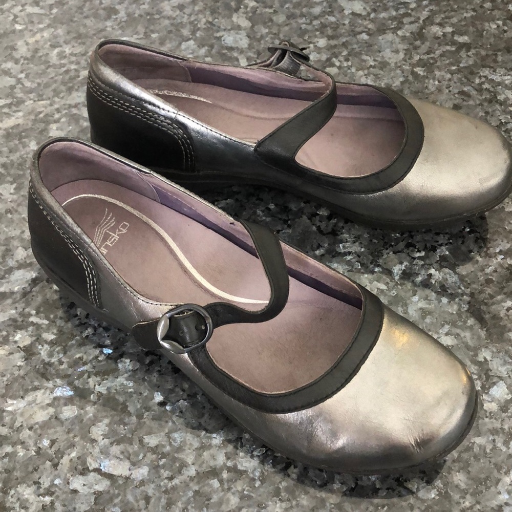 Dansko Misty metallic pewter Mary Jane shoes nappa